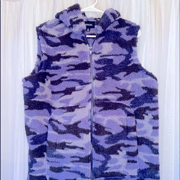 NWOT ZENANA HOODED VEST - Picture 4 of 12